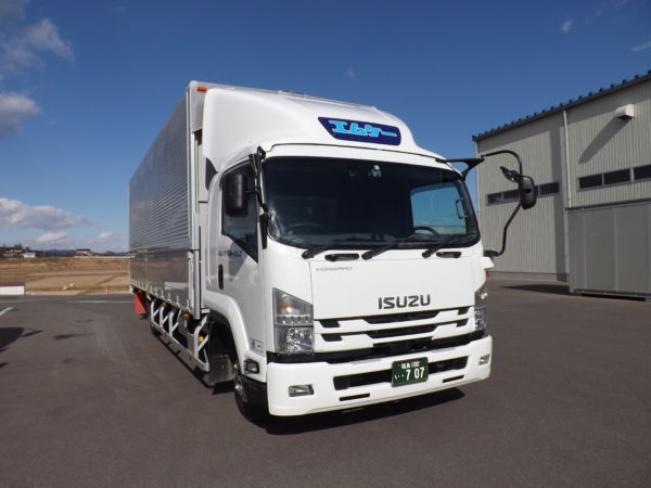 ４トンウイング車　7.2ｍ納車