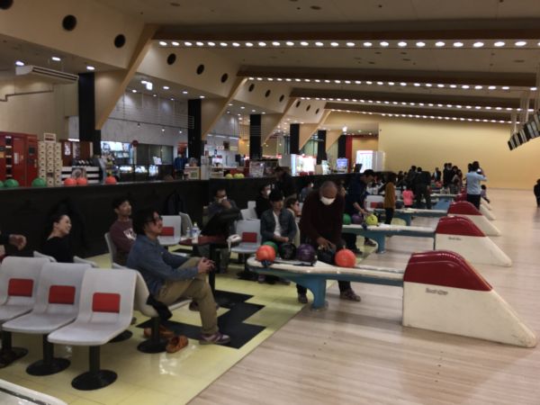 ボウリング風景